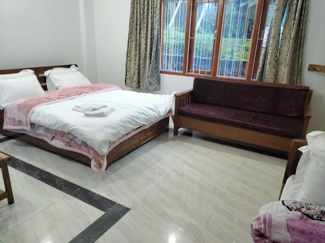 Hotel White Tara Tawang Bagian luar foto